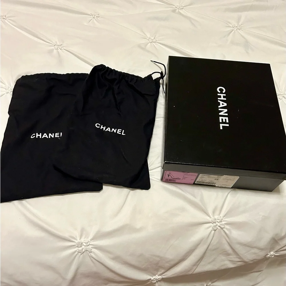 Chanel gold & black ankle strap heels -39 (US 8.5-9)